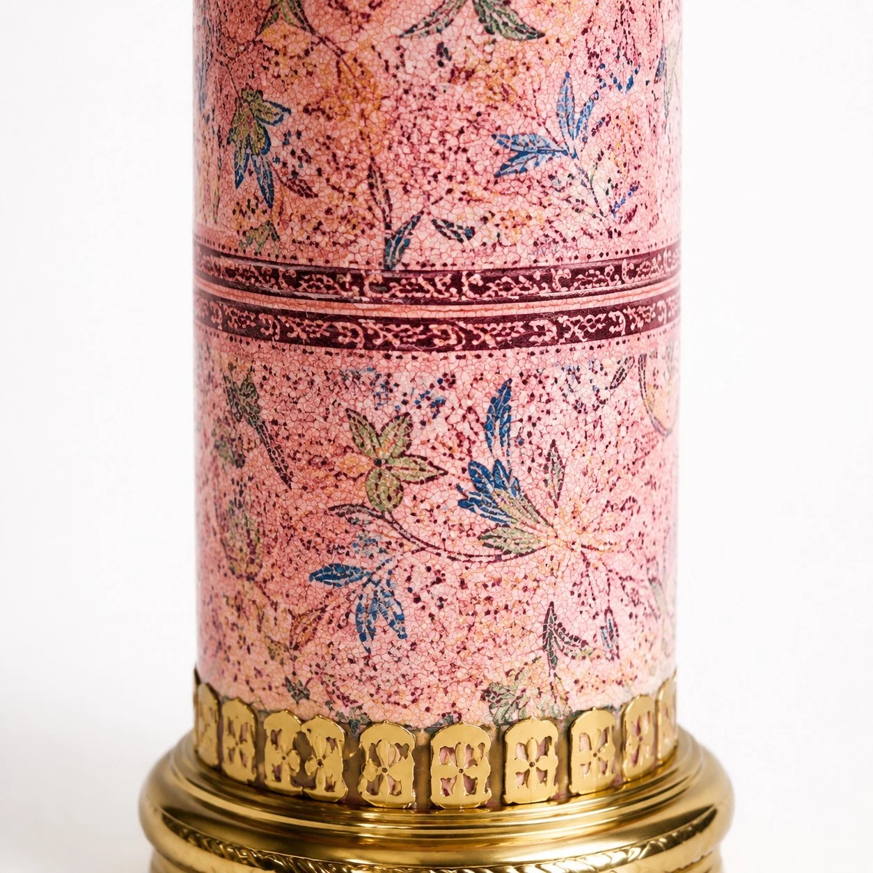 Roze keramische lampvoet met bloemenmotief