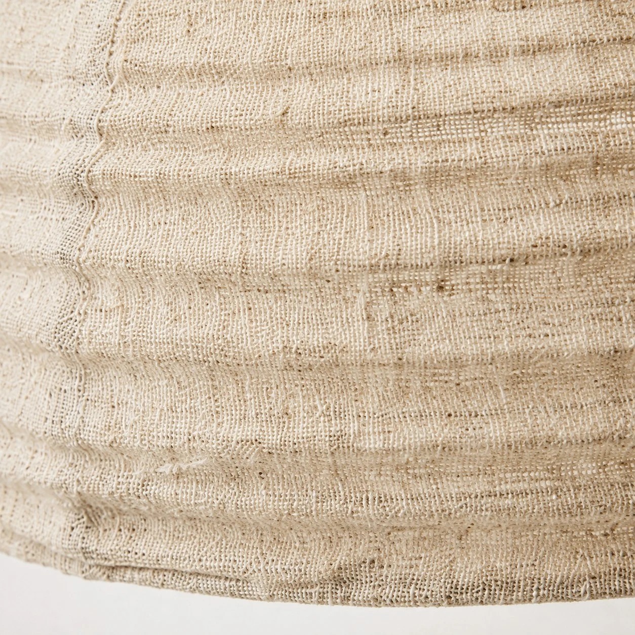 Nahaufnahme der Textur des mehrlagigen Hanfstoff-Sonnenschutzes
