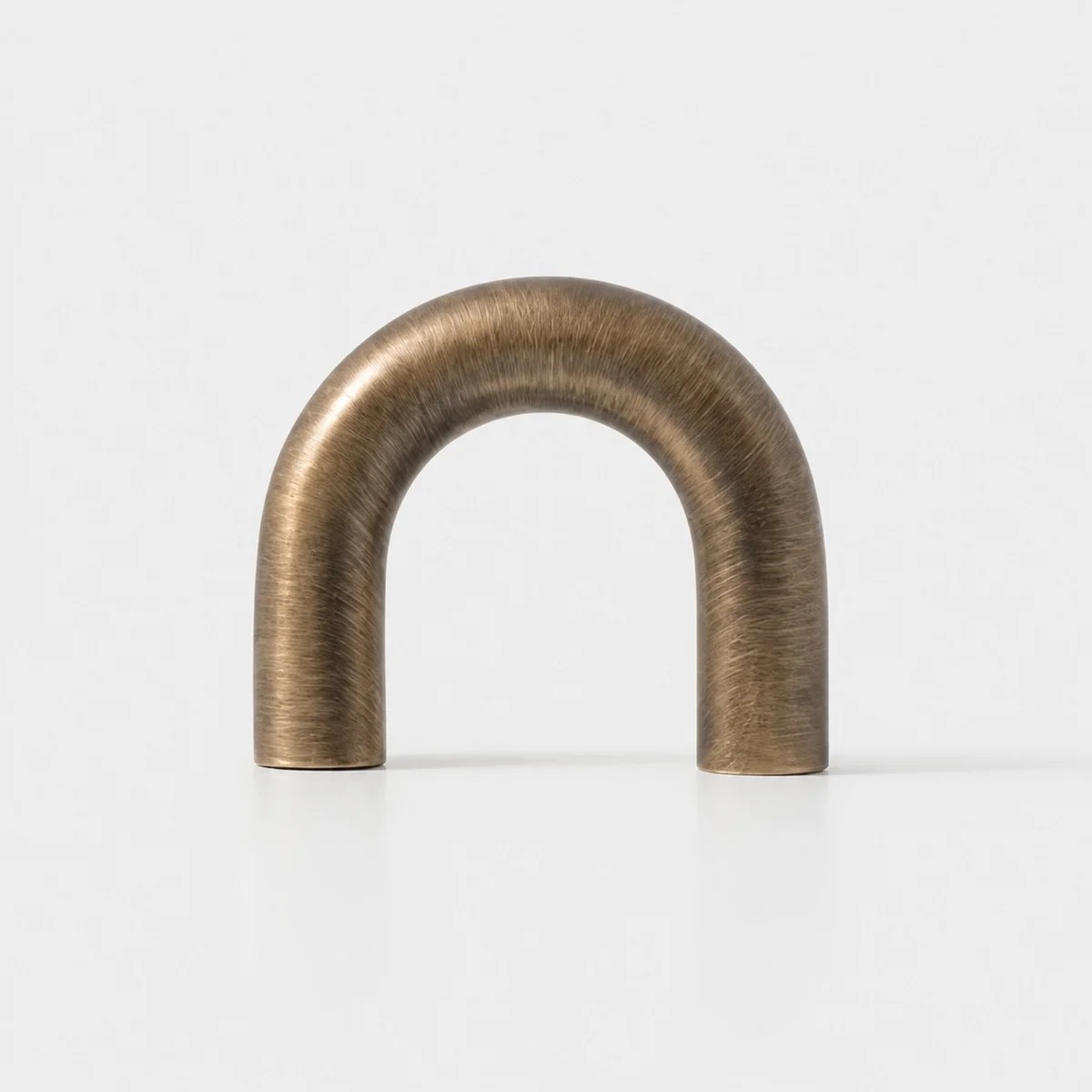 Antik mässings U-handtag 32 mm / 1,26 tum