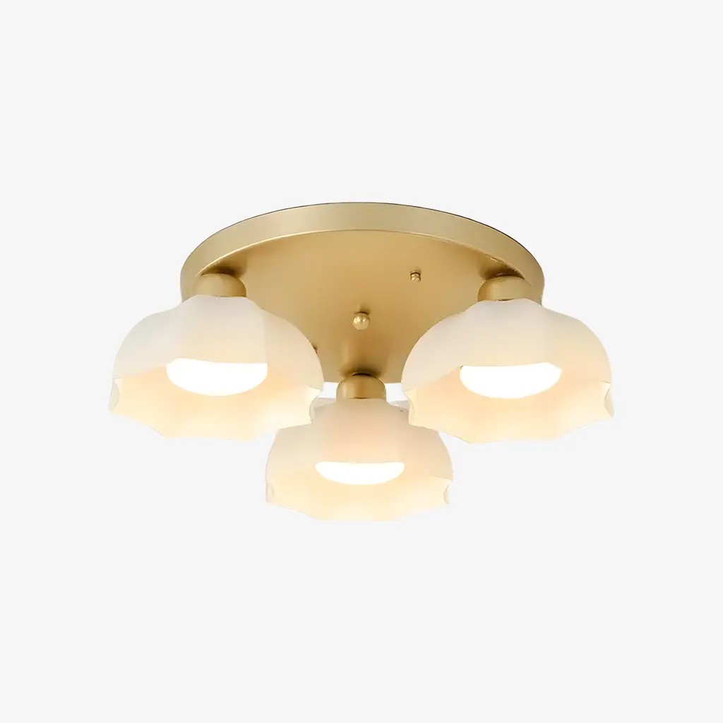 Guldvit taklampa i glas med 3 lamphuvuden