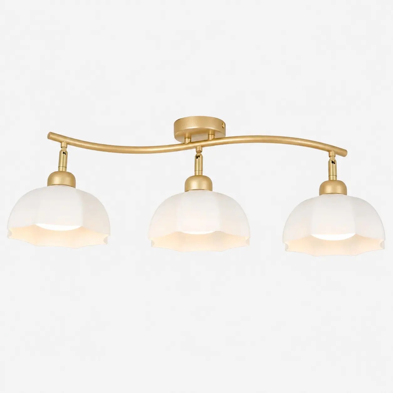 Lámpara de techo lineal dorada de 3 luces
